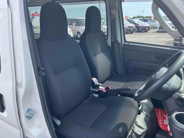 ハイゼットカーゴ ＤＸ　ＳＡＩＩＩ　ＡＴ　衝突被害軽減システム　クリアランスソナー　ＥＴＣ　ナビ　ＴＶ　両側スライドドア　キーレスエントリー　アイドリングストップ　オートマチックハイビーム　ＡＢＳ　ＥＳＣ　エアコン（12枚目）