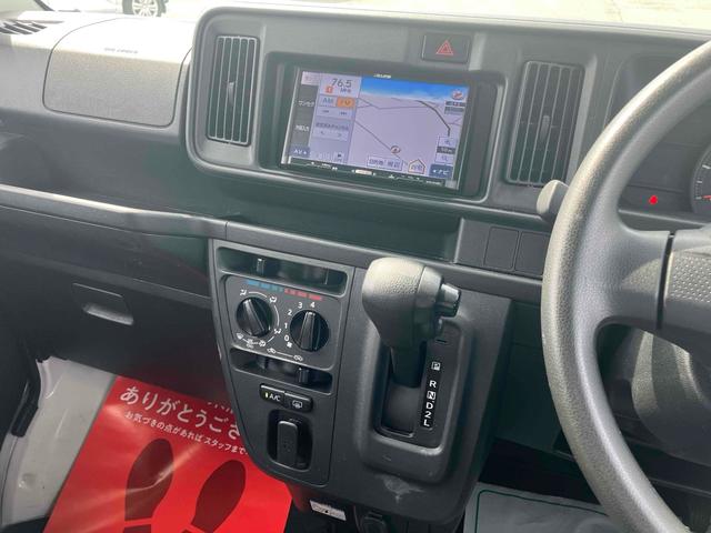 ハイゼットカーゴ ＤＸ　ＳＡＩＩＩ　ＡＴ　衝突被害軽減システム　クリアランスソナー　ＥＴＣ　ナビ　ＴＶ　両側スライドドア　キーレスエントリー　アイドリングストップ　オートマチックハイビーム　ＡＢＳ　ＥＳＣ　エアコン（20枚目）