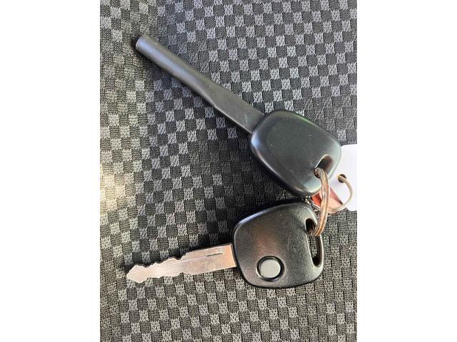 ハスラー Ｇ　キーレスエントリー　アイドリングストップ　電動格納ミラー　シートヒーター　ＭＴ　盗難防止システム　ＡＢＳ　ＣＤ　ＵＳＢ　アルミホイール　衝突安全ボディ　エアコン　パワーステアリング　パワーウィンドウ（34枚目）
