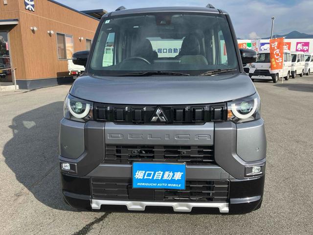 デリカミニ Ｔ　プレミアム　全周囲カメラ　両側電動スライドドア　ナビ　ＴＶ　オートクルーズコントロール　レーンアシスト　衝突被害軽減システム　オートライト　ＬＥＤヘッドランプ　スマートキー　アイドリングストップ　電動格納ミラー（2枚目）