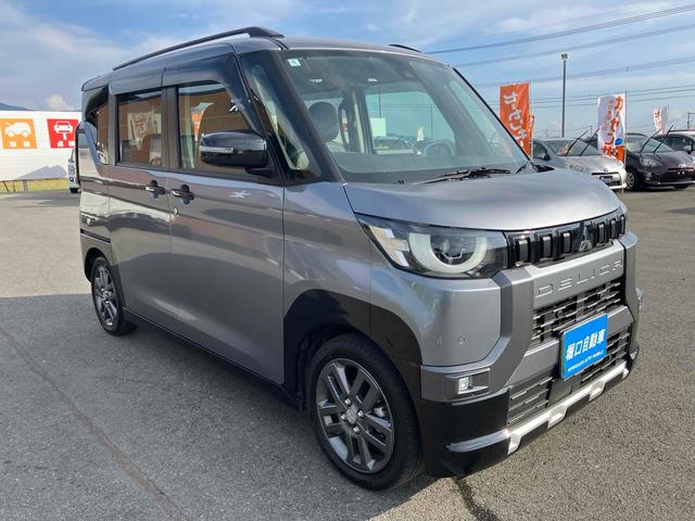 デリカミニ Ｔ　プレミアム　全周囲カメラ　両側電動スライドドア　ナビ　ＴＶ　オートクルーズコントロール　レーンアシスト　衝突被害軽減システム　オートライト　ＬＥＤヘッドランプ　スマートキー　アイドリングストップ　電動格納ミラー（3枚目）