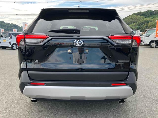 ＲＡＶ４ アドベンチャー　４ＷＤ　ＥＴＣ　バックカメラ　クリアランスソナー　オートクルーズコントロール　レーンアシスト　パワーシート　衝突被害軽減システム　ナビ　ＴＶ　オートマチックハイビーム　オートライト　ＬＥＤヘッドランプ（6枚目）