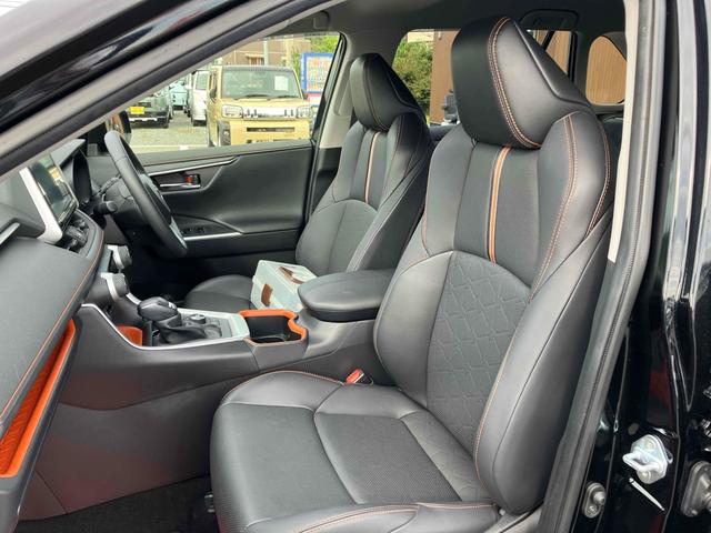 ＲＡＶ４ アドベンチャー　４ＷＤ　ＥＴＣ　バックカメラ　クリアランスソナー　オートクルーズコントロール　レーンアシスト　パワーシート　衝突被害軽減システム　ナビ　ＴＶ　オートマチックハイビーム　オートライト　ＬＥＤヘッドランプ（16枚目）