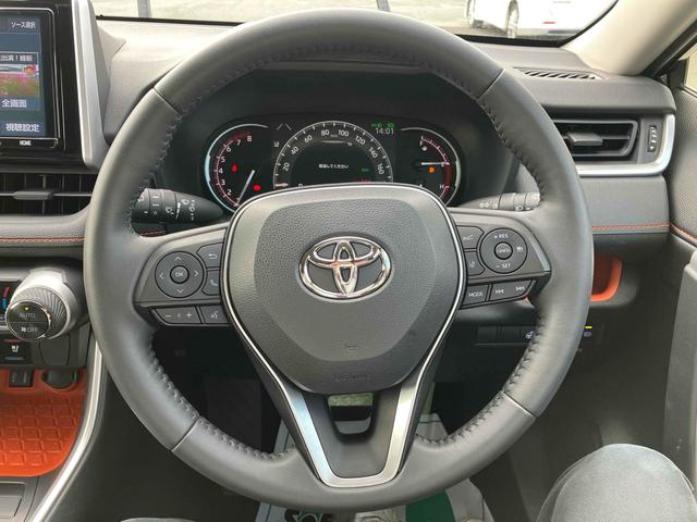 ＲＡＶ４ アドベンチャー　４ＷＤ　ＥＴＣ　バックカメラ　クリアランスソナー　オートクルーズコントロール　レーンアシスト　パワーシート　衝突被害軽減システム　ナビ　ＴＶ　オートマチックハイビーム　オートライト　ＬＥＤヘッドランプ（17枚目）