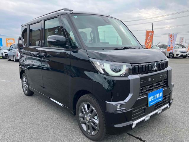 デリカミニ 　４ＷＤターボ　全周囲カメラ　両側電動スライドドア　クリアランスソナー　オートクルーズコントロール　オートライト　スマートキー　アイドリングストップ　電動格納ミラー　シートヒーター　ベンチシート　ＣＶＴ（3枚目）