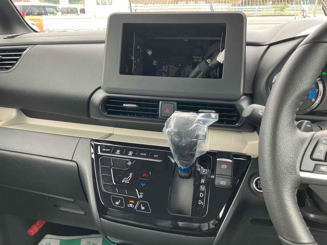 デリカミニ 　４ＷＤターボ　全周囲カメラ　両側電動スライドドア　クリアランスソナー　オートクルーズコントロール　オートライト　スマートキー　アイドリングストップ　電動格納ミラー　シートヒーター　ベンチシート　ＣＶＴ（23枚目）