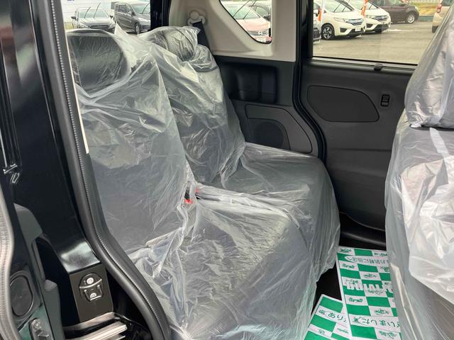 デリカミニ 　４ＷＤターボ　全周囲カメラ　両側電動スライドドア　クリアランスソナー　オートクルーズコントロール　オートライト　スマートキー　アイドリングストップ　電動格納ミラー　シートヒーター　ベンチシート　ＣＶＴ（34枚目）