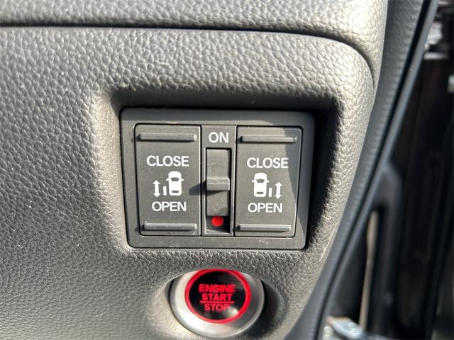 N-BOXカスタム ETC バックカメラ 両側電動スライドドア TV クリアランスソナー オートクルーズコントロール レーンアシスト 衝突被害軽減システム オートライト スマートキー アイドリングストップ 電動格納ミラー(7枚目)