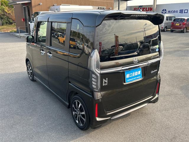 N-BOXカスタム ETC バックカメラ 両側電動スライドドア TV クリアランスソナー オートクルーズコントロール レーンアシスト 衝突被害軽減システム オートライト スマートキー アイドリングストップ 電動格納ミラー(17枚目)