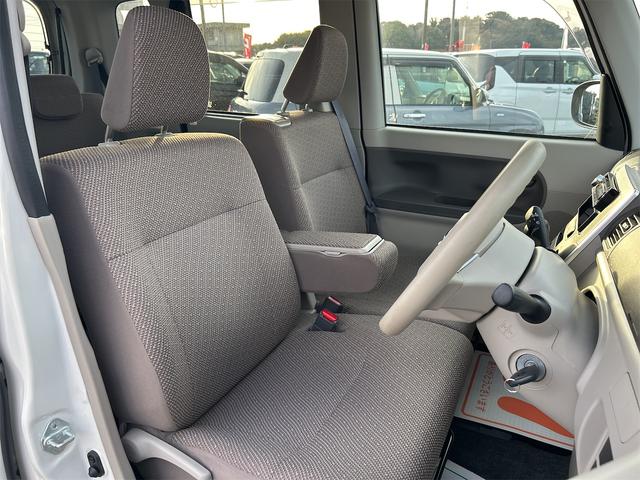 タント 　両側スライドドア　キーレスエントリー　アイドリングストップ　電動格納ミラー　ベンチシート　ＣＶＴ　ＥＳＣ　ＣＤ　ＵＳＢ　エアコン　パワーウィンドウ（33枚目）