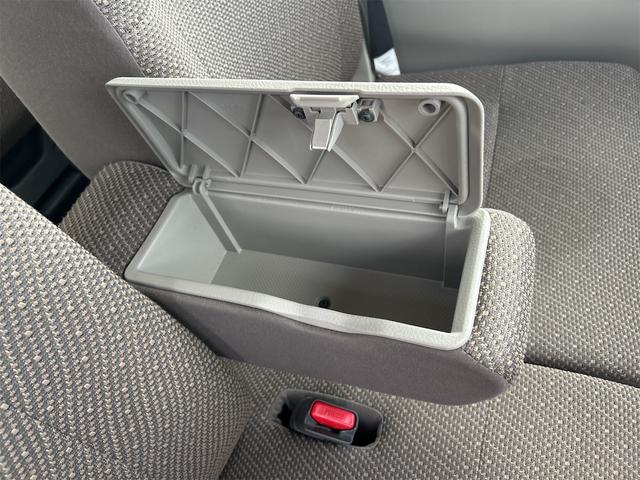 タント 　両側スライドドア　キーレスエントリー　アイドリングストップ　電動格納ミラー　ベンチシート　ＣＶＴ　ＥＳＣ　ＣＤ　ＵＳＢ　エアコン　パワーウィンドウ（35枚目）