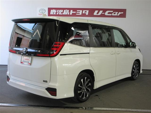 ノア ハイブリッドＳ－Ｚ　横滑り防止機能　エアバッグ　オートクルーズコントロール　地デジ　両側自動ドア　ダブルエアコン　スマートエントリー　ＬＥＤランプ　バックモニター　メモリナビ　半革シート　３列シート　ＥＴＣ付き　ＡＢＳ（2枚目）