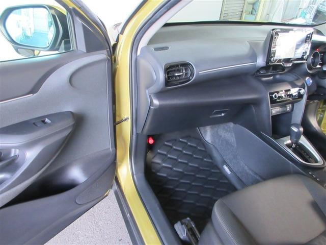 ヤリスクロス ハイブリッドＧ　ＴＳＳ　イモビライザー　バックモニタ－　記録簿有　エアコン　インテリキー　フルセグＴＶ　パワーウィンド　Ｗエアバック　オートクルーズ　キーフリー　横滑防止装置　サイドエアバッグ　エアバッグ　アルミ（4枚目）