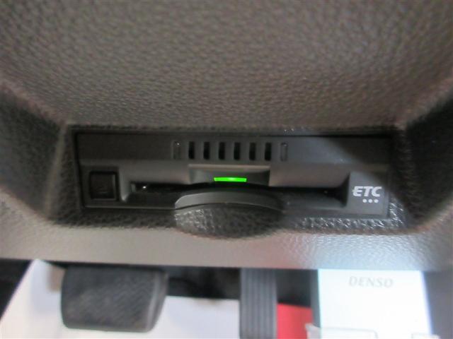 ヤリスクロス ハイブリッドＧ　ＴＳＳ　イモビライザー　バックモニタ－　記録簿有　エアコン　インテリキー　フルセグＴＶ　パワーウィンド　Ｗエアバック　オートクルーズ　キーフリー　横滑防止装置　サイドエアバッグ　エアバッグ　アルミ（12枚目）