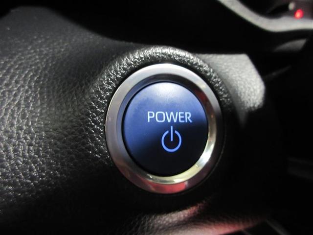 スマートキーを携帯していればキーを取り出さずにドアを施錠＆解錠。クルマの始動も可能です。