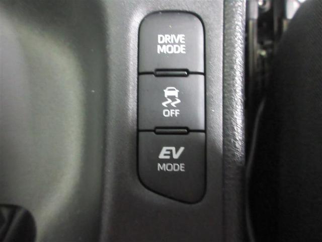 トラクションコントロールとは、すべりやすい路面での発進時や加速時にタイヤの空転を抑え、駆動力確保に貢献する機能です。詳細は販売店スタッフまでおたずねください。