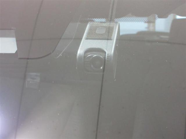 万が一のトラブルのときにも役に立つドライブレコーダーを装備しています。側面衝突や幅寄せ・割り込み対策に！