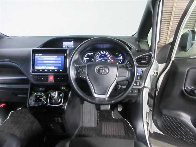 ノア ハイブリッドＳｉ　ダブルバイビーＩＩ　ハーフレザーＳ　Ｂカメラ　横滑り防止装置　記録簿有　ＬＥＤ　地デジ　オートクルーズ　ＤＶＤ再生可　メモリナビ　エアバッグ　ＥＴＣ　ナビ＆ＴＶ　３列シート　ＡＢＳ　アルミホイール　スマートキ　キーレス（3枚目）