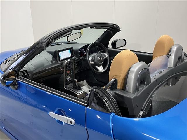 コペン ローブ 助手席エアバッグ 地デジテレビ イモビライザー ナビ&TV Bモニター インテリジェントキー DVDオーディオ キーフリー アルミ 運転席エアバック パワーウィンド LED エアコン メモリーナビ(4枚目)