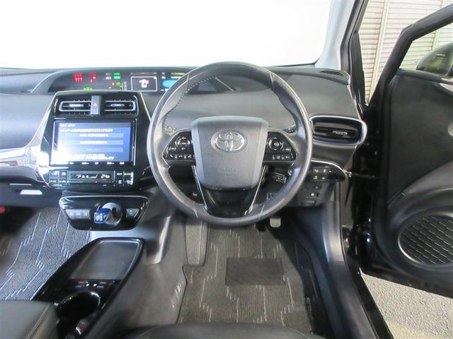 プリウス Ａプレミアム　ツーリングセレクション　横滑り防止機能　運転席パワーシート　エアコン　パワーウィンドウ　ナビ＆ＴＶ　ＬＥＤライト　盗難防止装置　スマートキー＆プッシュスタート　キーレス　ＥＴＣ　ドライブレコーダー　アルミホイール　メモリナビ（3枚目）