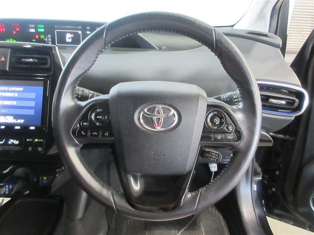 プリウス Ａプレミアム　ツーリングセレクション　横滑り防止機能　運転席パワーシート　エアコン　パワーウィンドウ　ナビ＆ＴＶ　ＬＥＤライト　盗難防止装置　スマートキー＆プッシュスタート　キーレス　ＥＴＣ　ドライブレコーダー　アルミホイール　メモリナビ（13枚目）