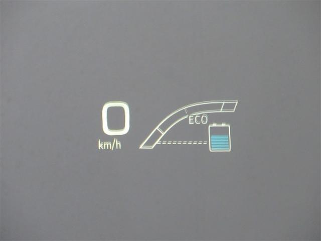 プリウス Ａプレミアム　ツーリングセレクション　横滑り防止機能　運転席パワーシート　エアコン　パワーウィンドウ　ナビ＆ＴＶ　ＬＥＤライト　盗難防止装置　スマートキー＆プッシュスタート　キーレス　ＥＴＣ　ドライブレコーダー　アルミホイール　メモリナビ（16枚目）