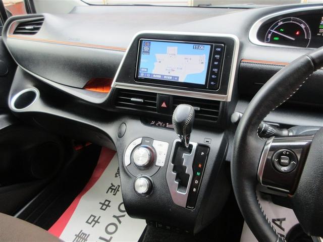 シエンタ ハイブリッドG クエロ 点検記録簿 半革シート 地デジTV 盗難防止 横滑り防止 LEDライト クルコン スマートキー ETC バックモニタ DVD オ-トエアコン メモリ-ナビ エアバッグ AW ナビ&TV ABS(18枚目)