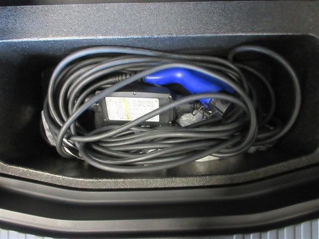 bZ4X Z 衝突回避システム LED パノラマムーンルーフ Pシート Bカメラ スマートキー フルセグ ETC メモリーナビ キーレス ナビ&TV オートクルーズコントロール(8枚目)