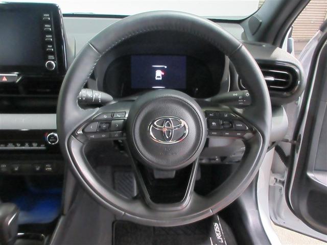 ヤリスクロス ハイブリッドＺ　アドベンチャー　インテリジェントクリアランスソナー　ＡＷ　Ｂカメラ　スマートキー＆プッシュスタート　ＬＥＤヘッドライト　Ｐシート　ドライブレコーダー　クルコン　横滑り防止装置　オートエアコン　ＥＴＣ　キーフリー（10枚目）