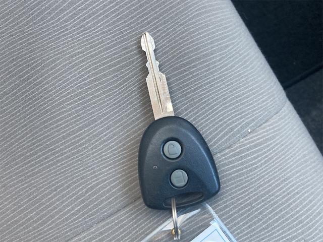 Xスペシャル CDデッキ キーレスエントリー 電動格納ドアミラー ベンチシート CVT 盗難防止システム(9枚目)