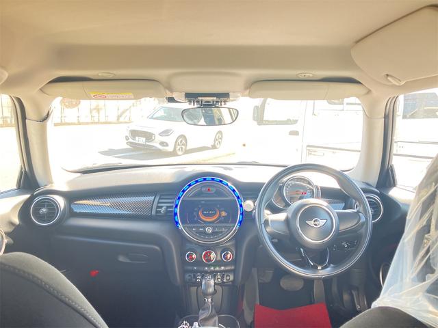 MINI クーパーS ETC ナビ アルミホイール オートマチックハイビーム オートライト HID スマートキー アイドリングストップ 盗難防止システム ABS ESC DVD再生 USB ミュージックプレイヤー接続可(2枚目)