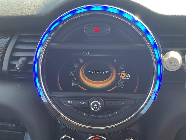 MINI クーパーS ETC ナビ アルミホイール オートマチックハイビーム オートライト HID スマートキー アイドリングストップ 盗難防止システム ABS ESC DVD再生 USB ミュージックプレイヤー接続可(5枚目)