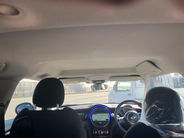 MINI クーパーS ETC ナビ アルミホイール オートマチックハイビーム オートライト HID スマートキー アイドリングストップ 盗難防止システム ABS ESC DVD再生 USB ミュージックプレイヤー接続可(37枚目)