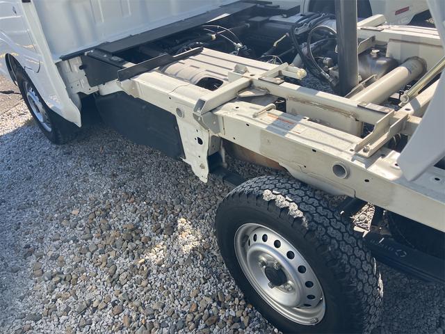 キャリイトラック 　４ＷＤ　軽トラック　５速マニュアル　ナビ　フルセグＴＶ　エアコン　運転席エアバッグ　ＣＤ　ＤＶＤ再生　ＵＳＢ　Ｂｌｕｅｔｏｏｔｈオーディオ（26枚目）