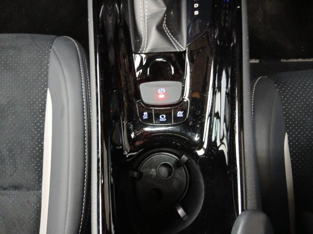 C-HR S GRスポーツ ドライブレコーダー ETC オートクルーズコントロール 衝突被害軽減システム TV オートライト LEDヘッドランプ アルミホイール スマートキー CVT 盗難防止システム 衝突安全ボディ USB(6枚目)