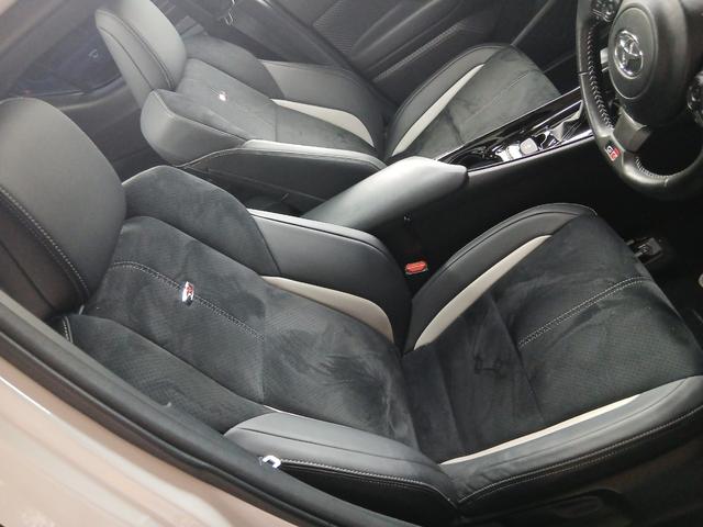 C-HR S GRスポーツ ドライブレコーダー ETC オートクルーズコントロール 衝突被害軽減システム TV オートライト LEDヘッドランプ アルミホイール スマートキー CVT 盗難防止システム 衝突安全ボディ USB(11枚目)