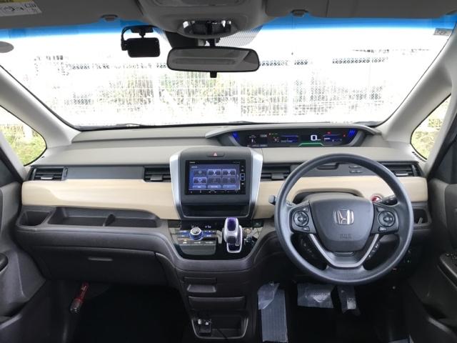 フリードハイブリッド ハイブリッド・Ｇホンダセンシング　両側電動スライドドア　クルコン　純正ナビ　ＥＴＣ　ドラレコ　軽減ブレーキ　キーフリーシステム　ＤＶＤ再生可能　ＥＣＯＮ　後カメラ　Ａクルーズ　地デジフルセグＴＶ　ＬＥＤヘッドランプ　横滑防止　ナビＴＶ（2枚目）