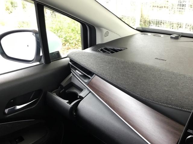 オーラ Ｇレザーエディション　全周囲カメラ　クルコン　障害物センサー　純正ナビ　ＥＴＣ　ドラレコ　シートヒーター　Ｃソナー　シ－トヒ－タ－　追突防止　地デジ　ＵＳＢポート　横滑り防止　本革　ＬＥＤ　ドライブレコーダー　盗難防止（27枚目）