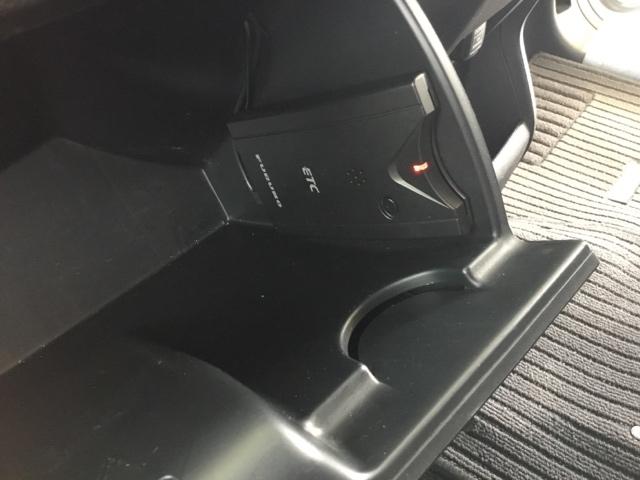 フリードハイブリッド ジャストセレクション　片側電動スライドドア　純正ナビ　フルセグ　ＥＴＣ　前後ドラレコ　両側スライド片側電動ドア　ナビテレビ　セキュリティー　横滑り防止機能　オートクルーズ　地デジ　エアバック　ウォークスルー　ＤＶＤ再生可能（23枚目）