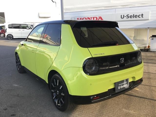 お客様に安全で快適なカーライフをお送りいただくために、中古車にも高いレベルの品質基準を設け、その基準に従って、全ての中古車について納車前整備を実施しています。