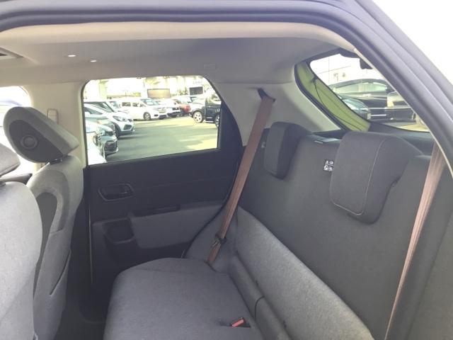 シート表皮は専用のクリーナーできれいにクリーニングしていて清潔です。