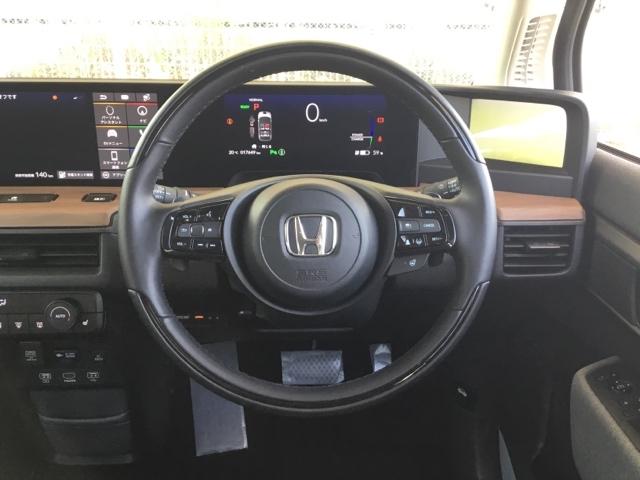 【Ｈｏｎｄａ　ＳＥＮＳＩＮＧ】いつもの道で、高速道路などで、安心・快適な運転を支援します。先進の安全運転機能システム搭載。