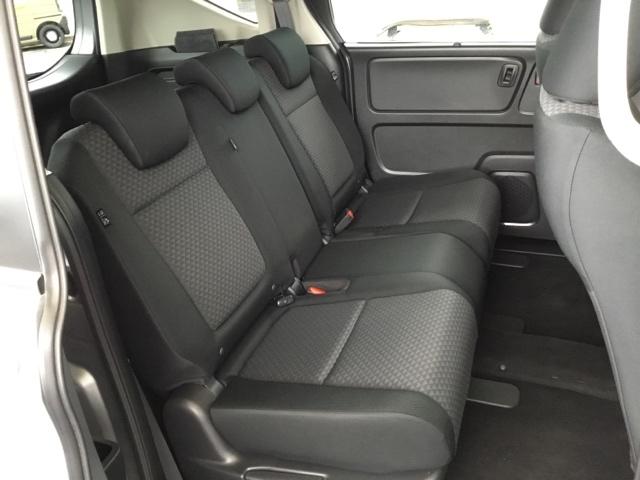 スライドドアなら狭い駐車場でもドアをぶつける心配がありません。ステップが低く乗り降りもしやすいです。