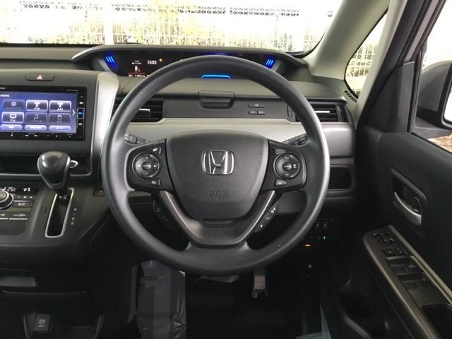 【Ｈｏｎｄａ　ＳＥＮＳＩＮＧ】いつもの道で、高速道路などで、安心・快適な運転を支援します。先進の安全運転機能システム搭載。