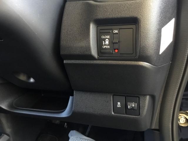 N-BOXカスタム ベースグレード デモカー 片側電動スライドドア 純正ナビ フルセグ 前後ドラレコ シートヒーター USB接続 CMBS Dレコ 禁煙 ベンチシート オートエアコン スマートキ LED 盗難防止装置 クルコン ESC(22枚目)