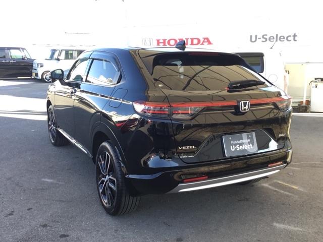 ヴェゼル e:HEVZ デモカー BSI ETC2.0 前後ドラレコ シート&ステアリングヒーター 電動リアゲート 衝突回避支援ブレーキ機能 スマキ Pトランク フルオートエアコン Dレコ エアバッグ 両席エアバック Rカメ(7枚目)