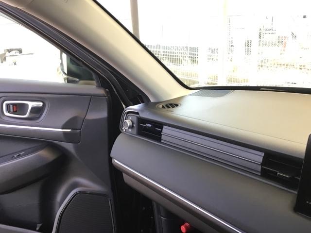 ヴェゼル e:HEVZ デモカー BSI ETC2.0 前後ドラレコ シート&ステアリングヒーター 電動リアゲート 衝突回避支援ブレーキ機能 スマキ Pトランク フルオートエアコン Dレコ エアバッグ 両席エアバック Rカメ(30枚目)