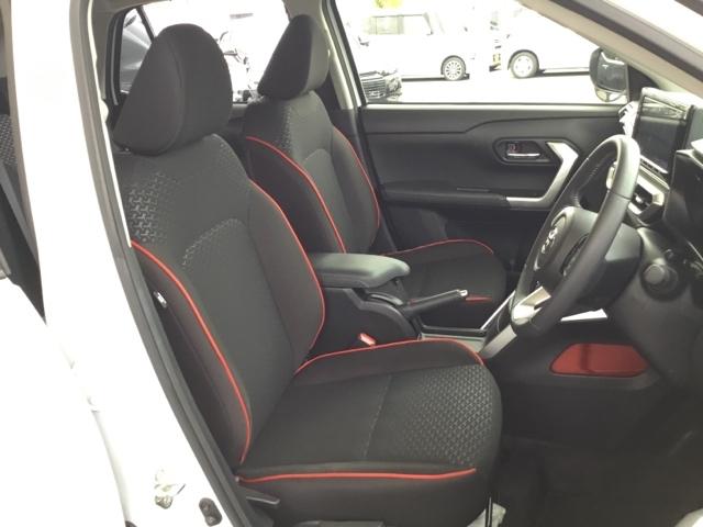 ライズ Ｚ　クルコン　バックカメラ　純正ナビ　フルセグ　ＥＴＣ　コーナーセンサ　誤発進抑制機能　エアコン　エアロ　シートヒータ　スマートキー＆プッシュスタート　地デジＴＶ　ＶＳＡ　盗難防止装置　ターボ車　キーレス（12枚目）