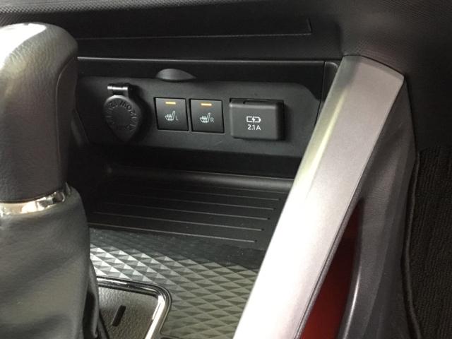 ライズ Ｚ　クルコン　バックカメラ　純正ナビ　フルセグ　ＥＴＣ　コーナーセンサ　誤発進抑制機能　エアコン　エアロ　シートヒータ　スマートキー＆プッシュスタート　地デジＴＶ　ＶＳＡ　盗難防止装置　ターボ車　キーレス（18枚目）