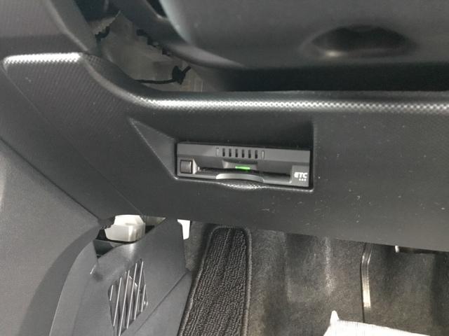 ライズ Ｚ　クルコン　バックカメラ　純正ナビ　フルセグ　ＥＴＣ　コーナーセンサ　誤発進抑制機能　エアコン　エアロ　シートヒータ　スマートキー＆プッシュスタート　地デジＴＶ　ＶＳＡ　盗難防止装置　ターボ車　キーレス（20枚目）